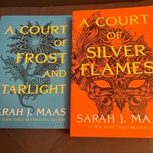 A Court of Thorns and Roses Book Set